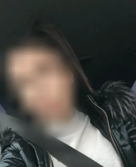 Andrea, 28