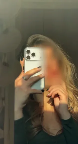 Ellen, 20