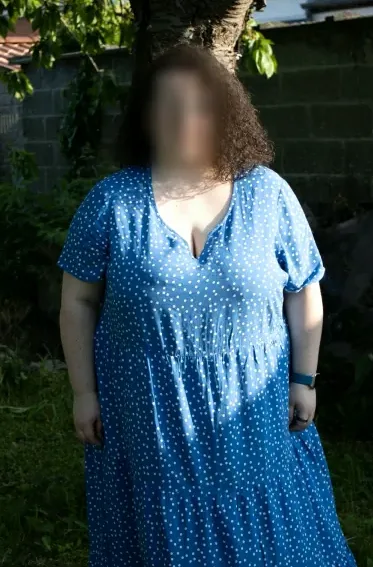 Emilie, 22