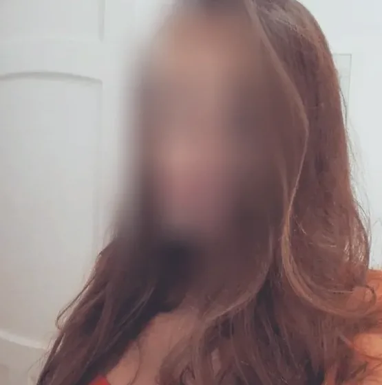 Emilie, 28
