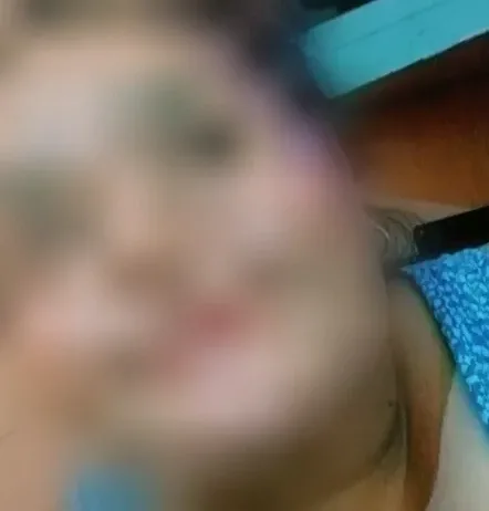Emina, 29
