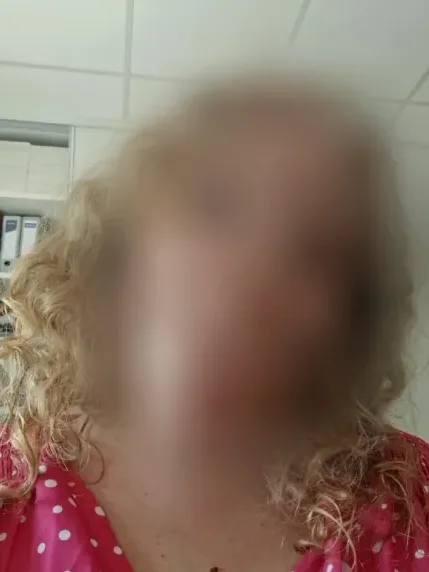 Esther, 29