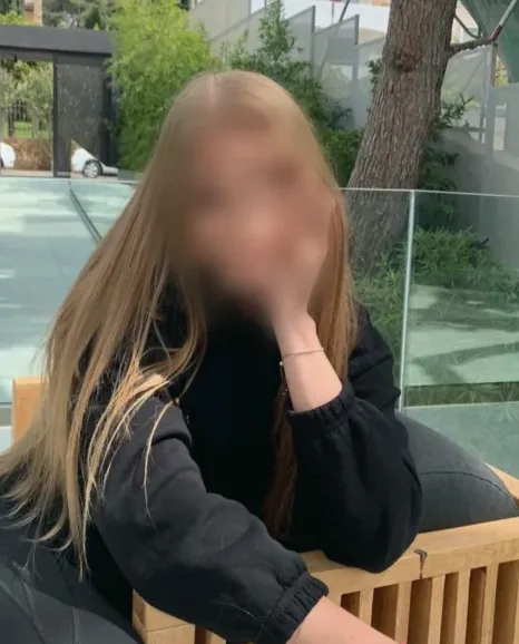 Helena, 34