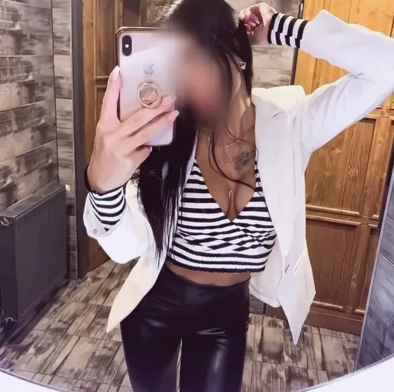Jovana, 34