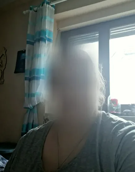 Katrine, 25