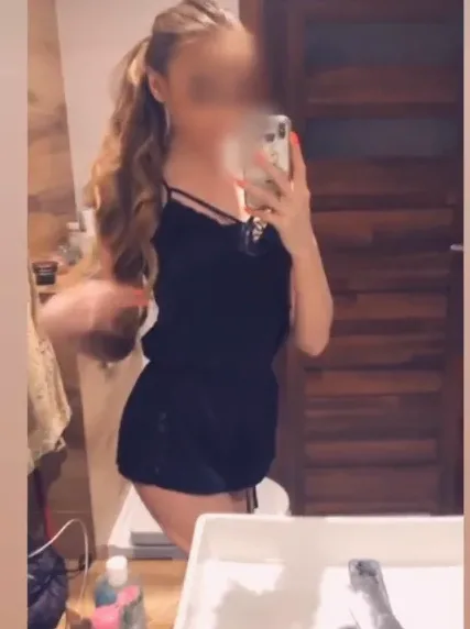 Laura, 29