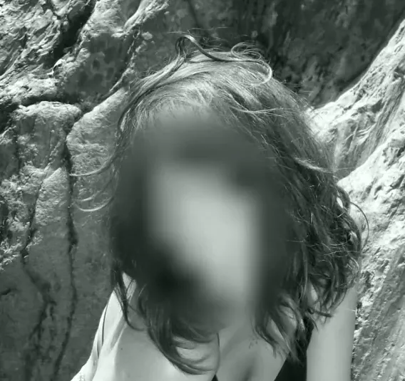 Sara, 20