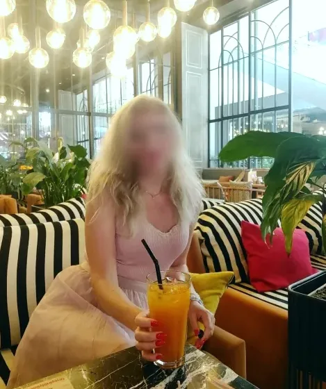 Sofia, 38